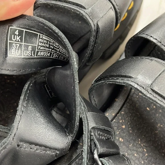 Dr Martens Ricki-3 Strap Sandal Size 6 New - Picture 12 of 12